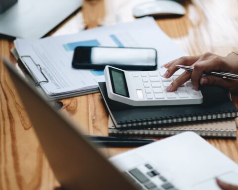 Financial Gurus