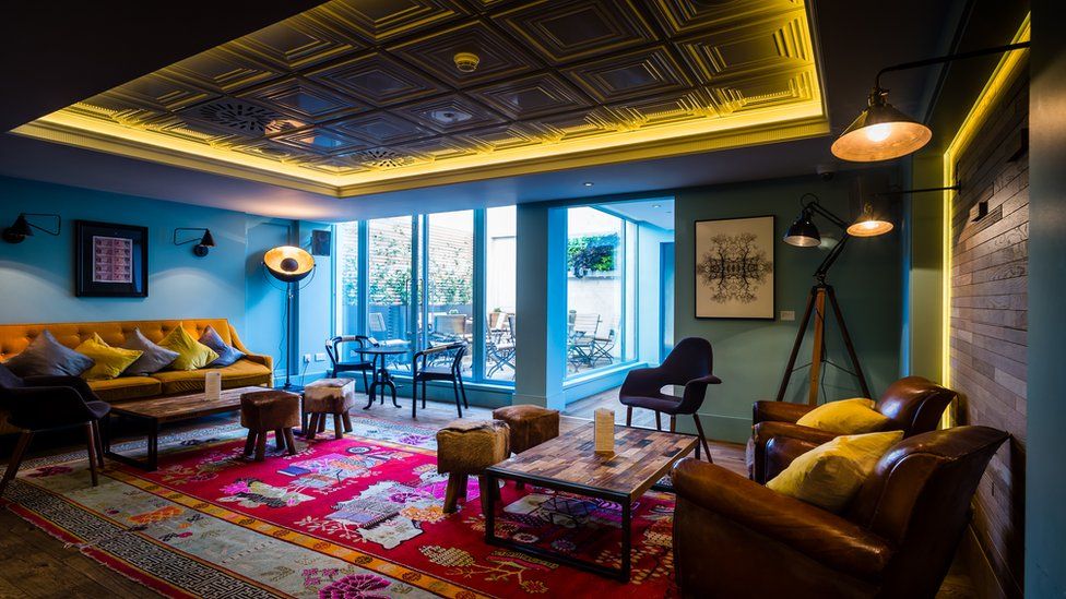 clubs with private rooms